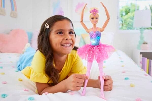 Barbie Dreamtopia Twinkle Lights Ballerina Doll, Blonde With Light-Up Feature Wearing Headband & Tutu HLC25 - Image 2