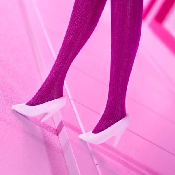 Barbie Rewind ‘80s Edition Doll, Sophisticated Style HBY12 - Image 4