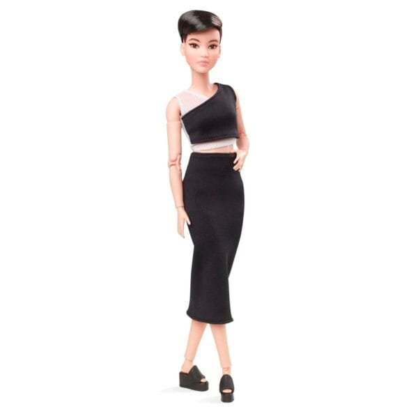 Barbie Barbie Looks Doll GXB29