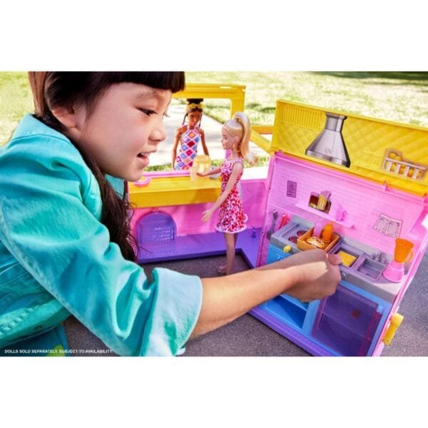 Barbie Sets, Lemonade Truck Playset with 25 Pieces HPL71 - Image 3