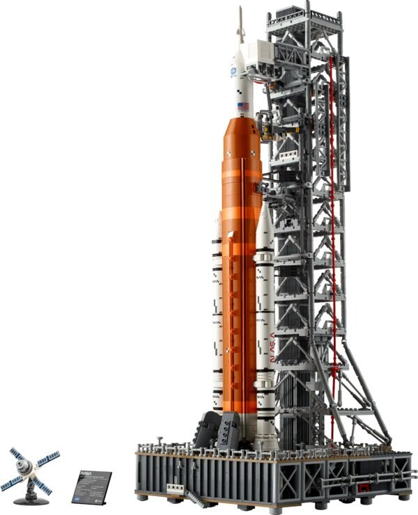 LEGO ICONS NASA ARTEMIS SPACE LAUNCH SYSTEM (10341) - Image 2