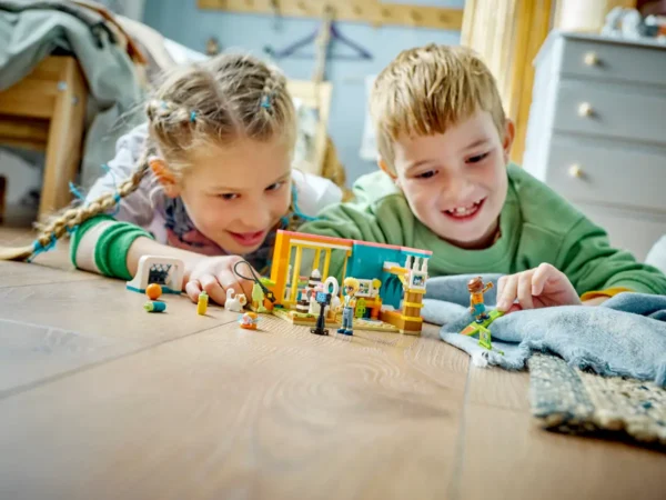 LEGO FRIENDS LEO'S ROOM (41754) - Image 5
