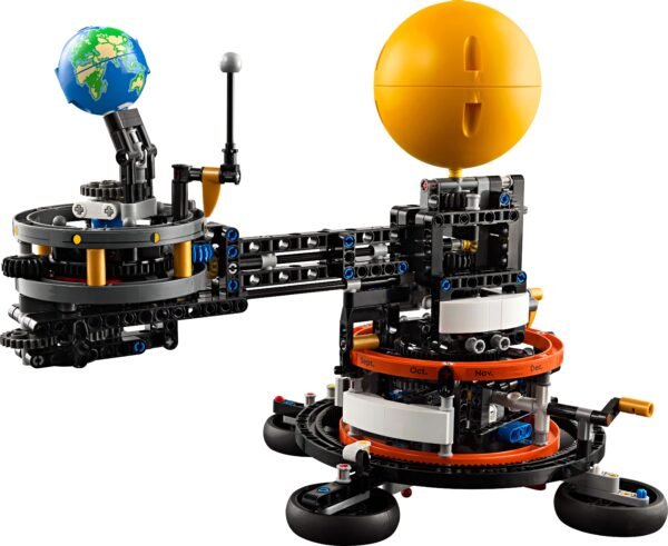 LEGO TECHNIC PLANET EARTH AND MOON IN ORBIT (42179) - Image 2
