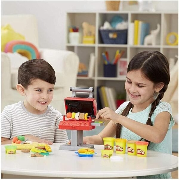 Play-Doh Kitchen Creations Grill 'n Stamp Playset with 6 Non-Toxic Colors F0652 - Image 5
