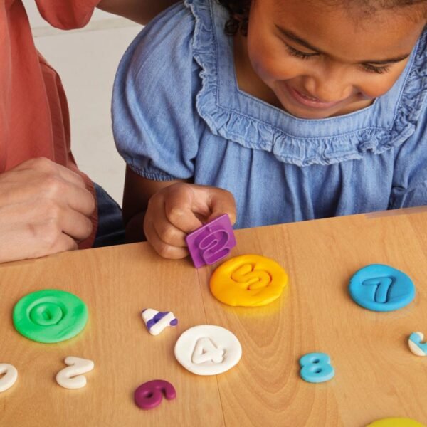 Play-Doh Numbers and Shapes Playset with 17 Tools, Kids Arts and Crafts Toys - Image 9
