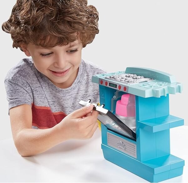 Play-Doh Kitchen Creations Rising Cake Oven Playset with 5 Cans, Non-Toxic F1321 - Image 3