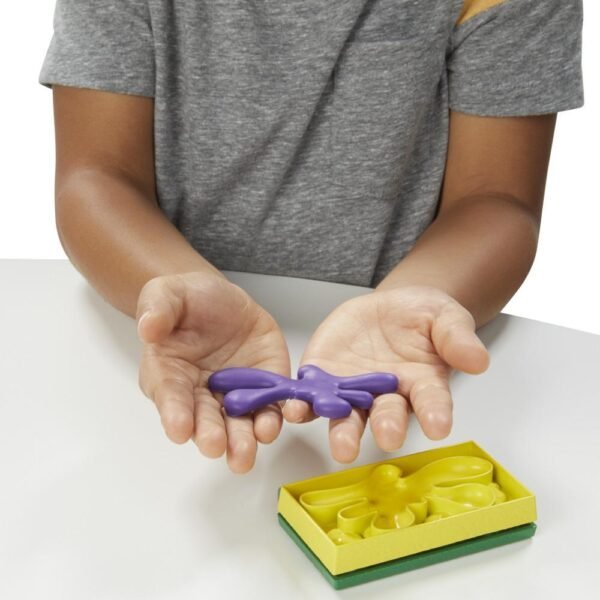 Play-Doh Zoom Zoom Vacuum and Cleanup Toy with 5 Colors F3642 - Image 4