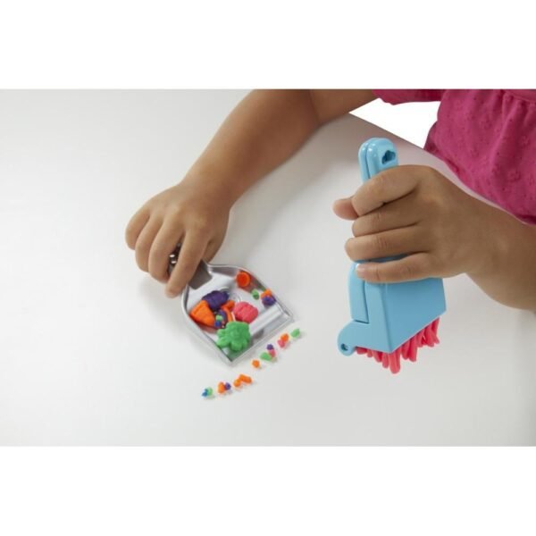 Play-Doh Zoom Zoom Vacuum and Cleanup Toy with 5 Colors F3642 - Image 7