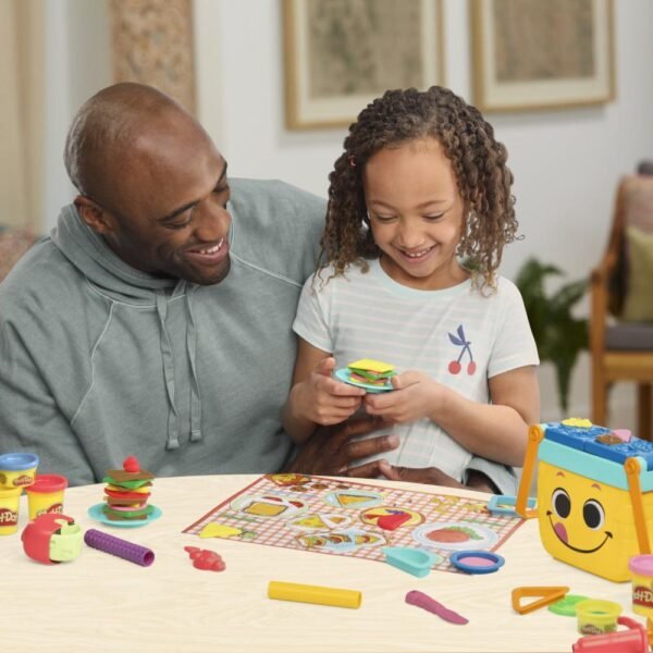 Play-Doh Picnic Shapes Starter Set, 12 Tools and 6 Cans, Preschool Toys F6916 - Image 9