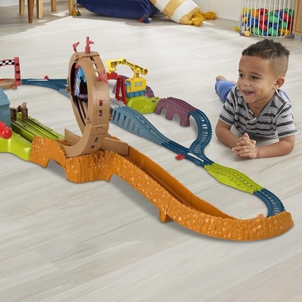 Thomas & Friends Launch & Loop Maintenance Yard Toy Train Set With Motorized Thomas HHN25 - Image 2