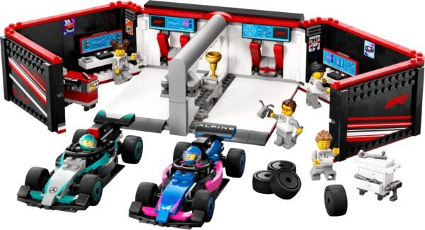 LEGO CITY F1 GARAGE & MERCEDES AMG & ALPINE CARS (60444) - Image 2