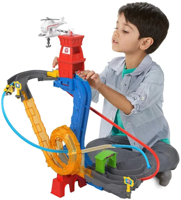 Thomas & Friends MINIS Rescue-Themed Playset with Action-Packed Stunt Tracks FXT29