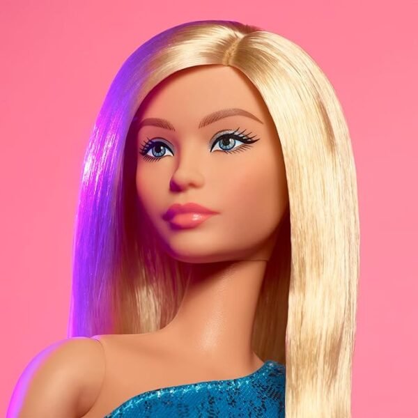 Barbie Looks No. 23 Collectible Doll With Ash Blonde Hair And Modern Y2K Fashion HRM15 - Image 3