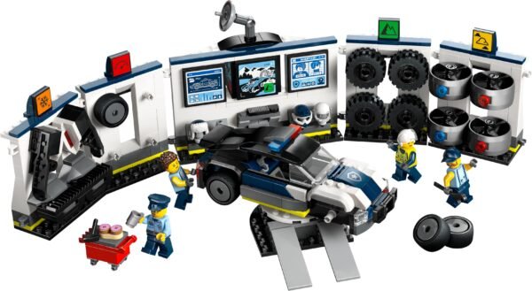 LEGO CITY CUSTOM POLICE CAR GARAGE (60457) - Image 2