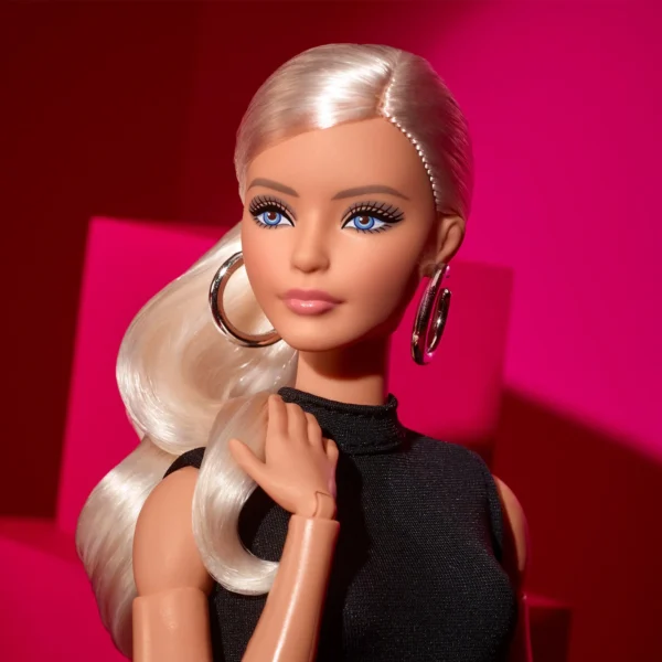 Barbie Basics 2025 Series 1, Doll 2 JBH71 - Image 4
