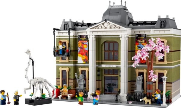 LEGO ICONS NATURAL HISTORY MUSEUM (10326) - Image 3