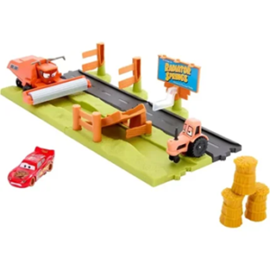 Disney And Pixar Cars Frank Escape & Stunt Race Playset With Lightning Mcqueen Toy Car HRX48