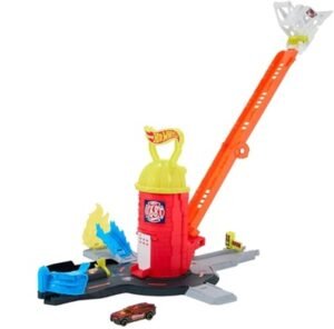 Hot Wheels City Super Fire Station Rescue Playset & 1:64 Scale Toy Car, Track Extends 16” JHL95